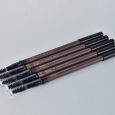 The Eyebrow Pencil SS lápiz de cejas natural y vegano con cepillo incorporado para definir, rellenar y dar forma a las cejas.